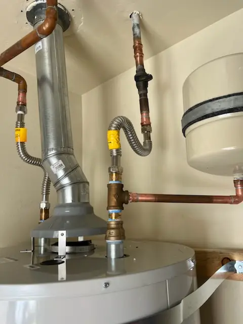 Water heater installation and plumbing repair in Kirkland